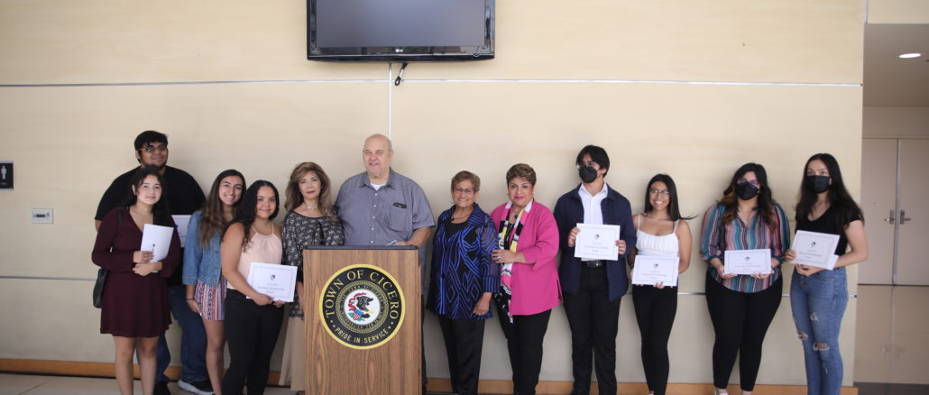Town President Larry Dominick joins Lulac in presenting its annual scholarships AUg. 9, 2022